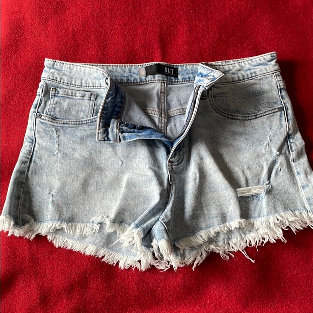 Kut from the Kloth Blue Jean Shorts Light Wash Distressed